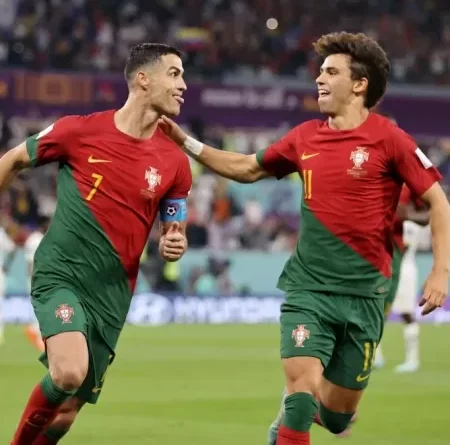 Cristiano Ronaldo Bate Recorde Gol Hist Rico E Ajuda Portugal A