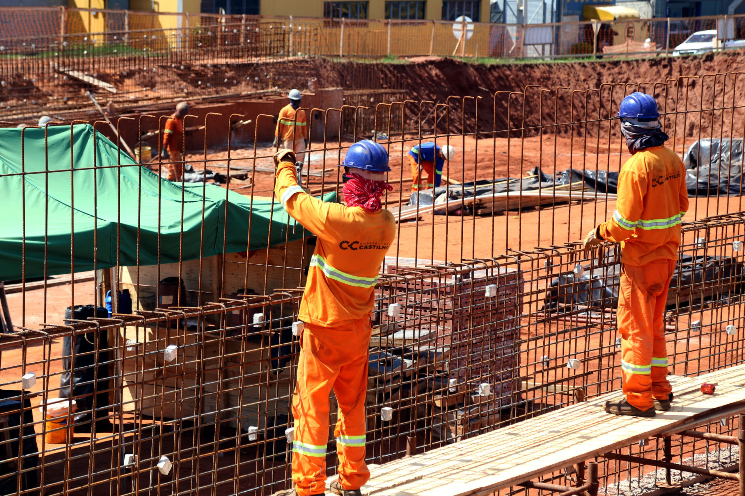 Paraná registra melhor desempenho em quatro anos com criação de 39,1 mil empregos em fevereiro